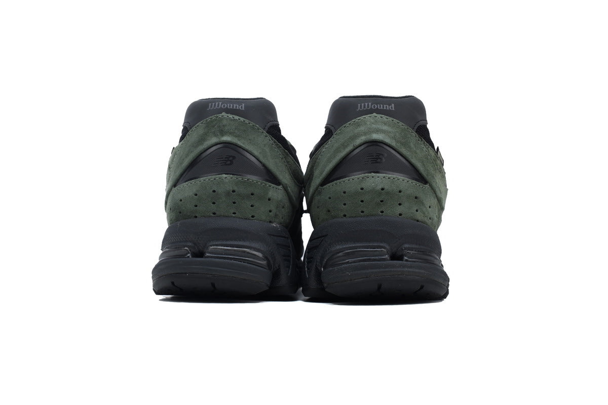 New Balance 2002R Sneakers