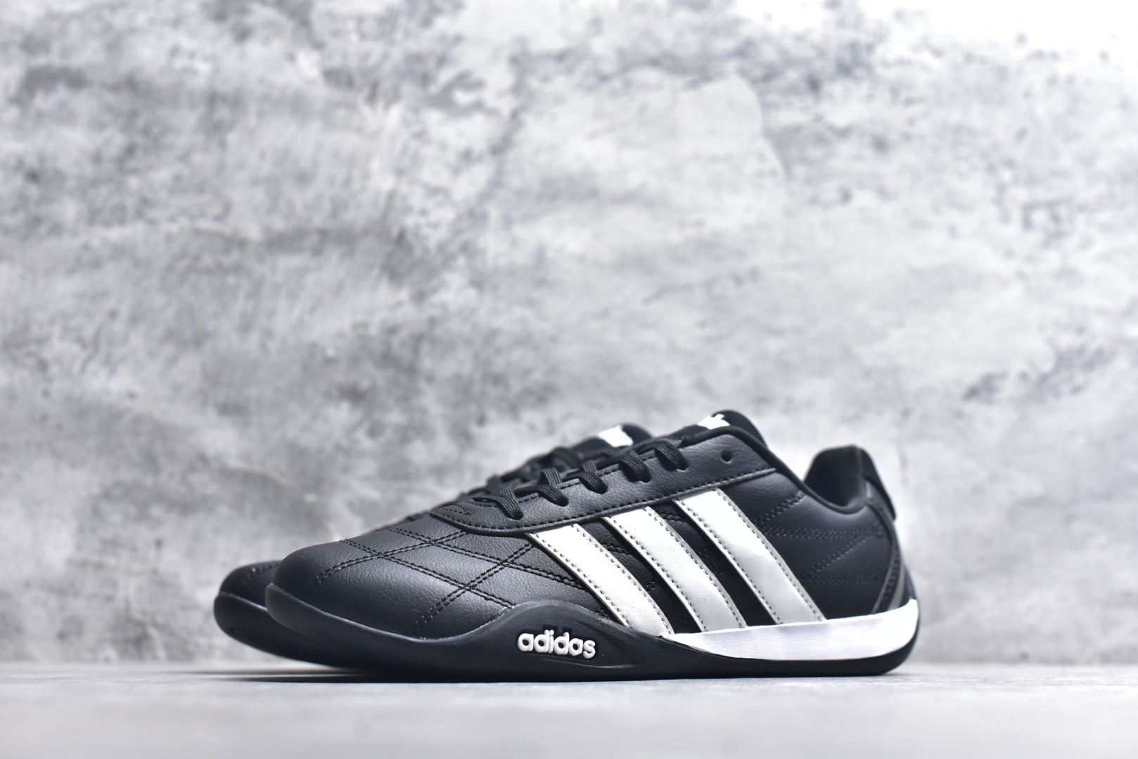 Adidas Adipista Trainers | Non-Slip & Durable Casual Shoes | EU 36-45