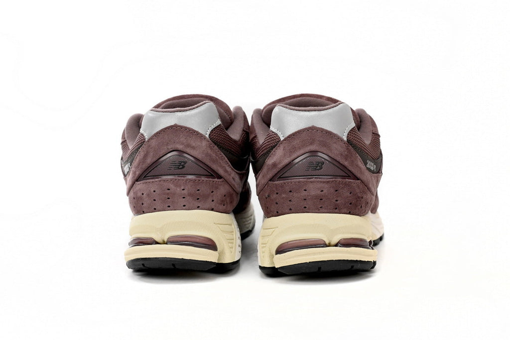 New Balance 2002R Sneakers