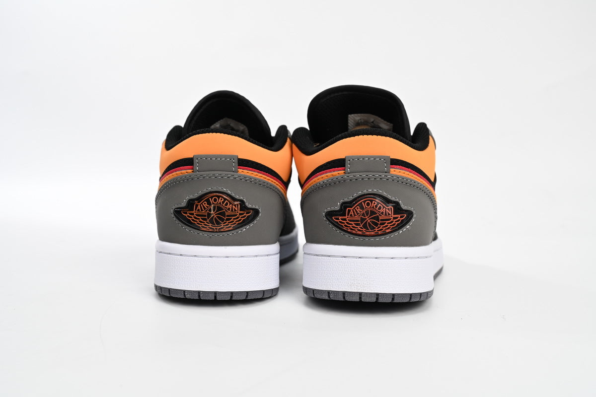 Nike Air Jordan 1 Retro Low Low-Top Sneakers
