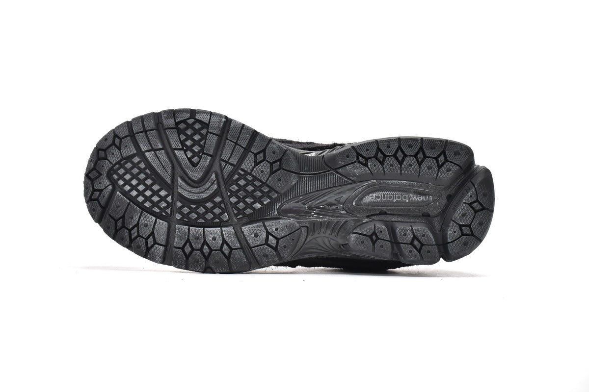New Balance 2002R Sneakers