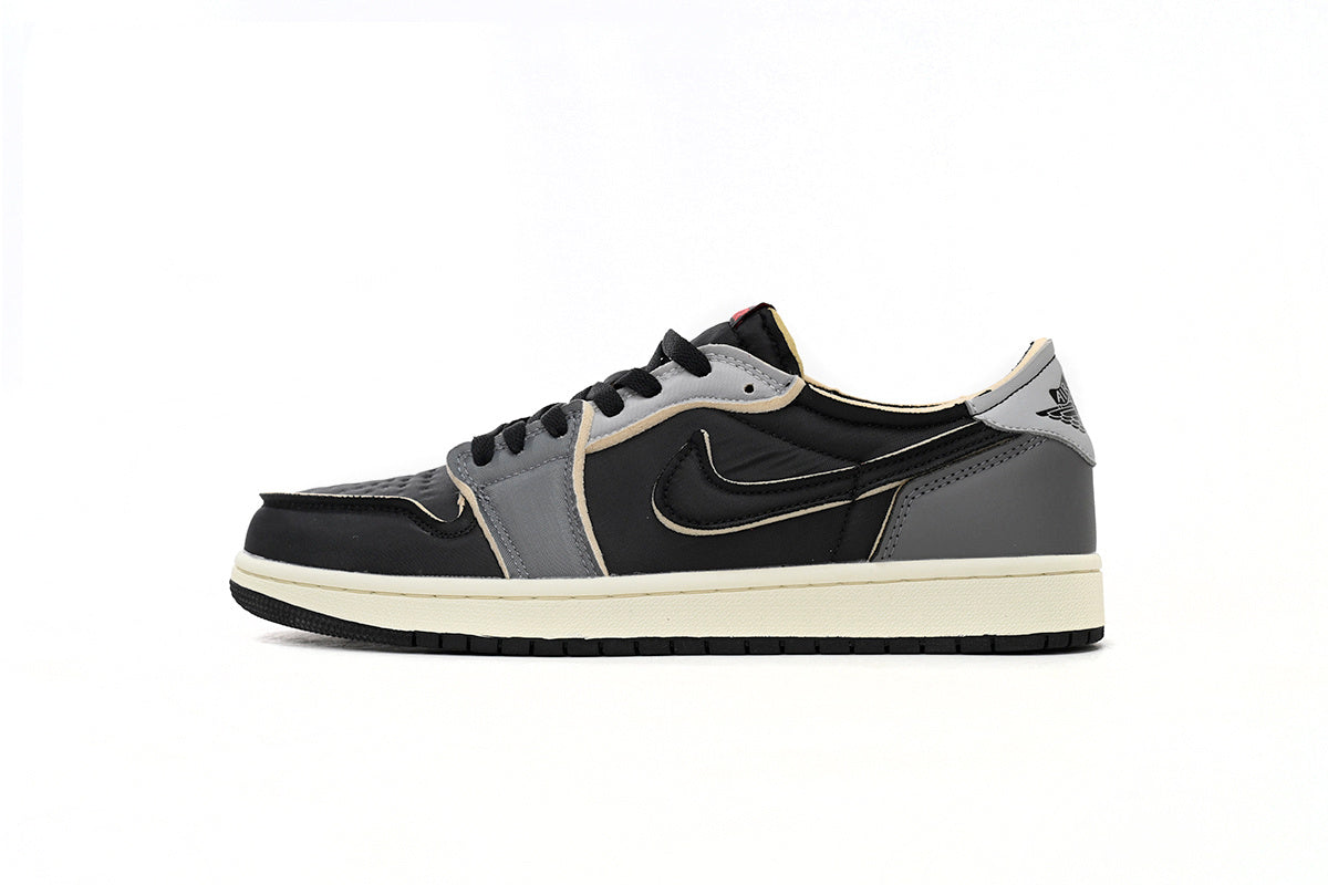 Nike Air Jordan 1 Retro Low Low-Top Sneakers