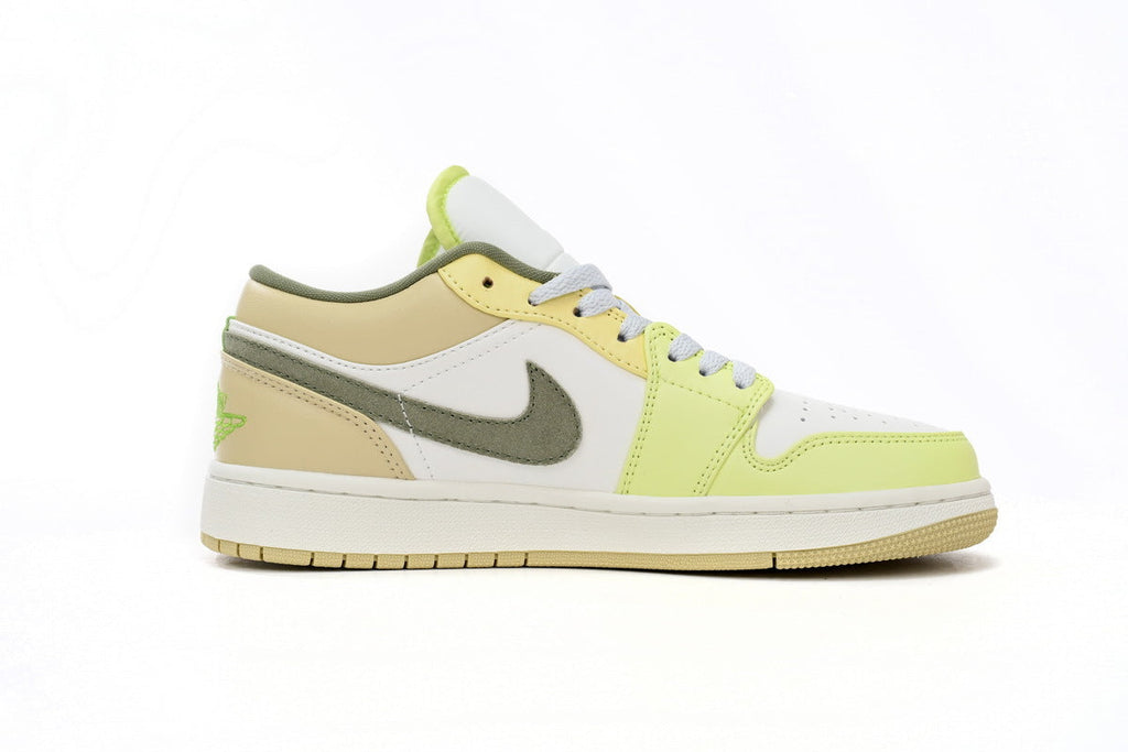 Nike Air Jordan 1 Retro Low Low-Top Sneakers