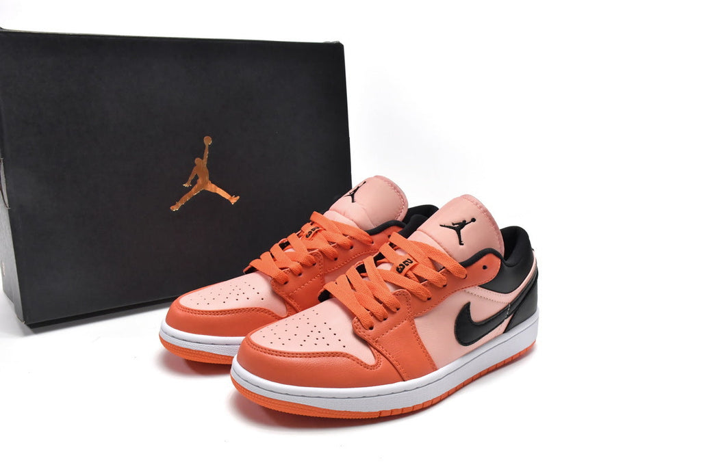 Nike Air Jordan 1 Retro Low Low-Top Sneakers