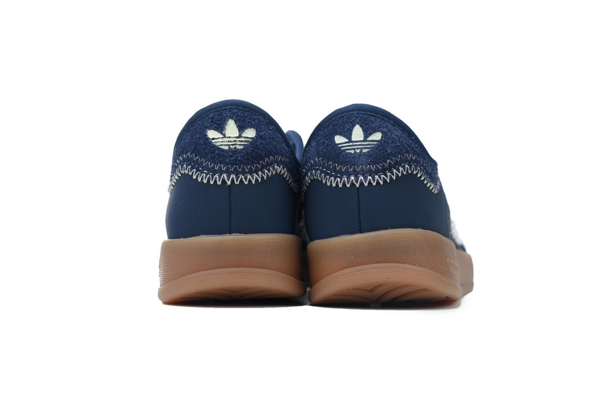 Adidas Samba OG – Retro German-Inspired Sneakers