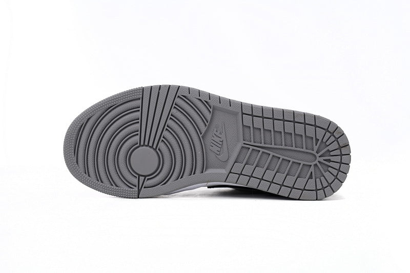 Nike Air Jordan 1 Retro Low Low-Top Sneakers