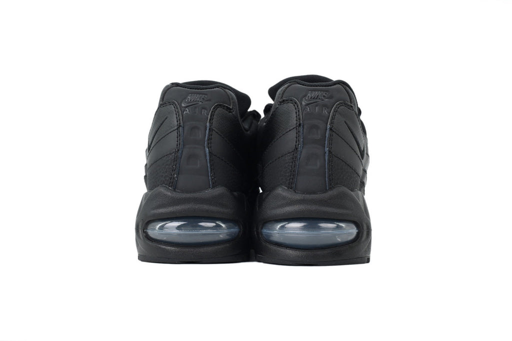 Nike Air Max 95 – Classic Sneakers