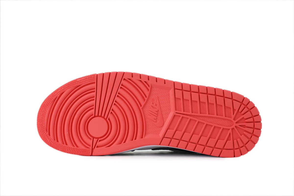 Nike Air Jordan 1 Retro Low Low-Top Sneakers