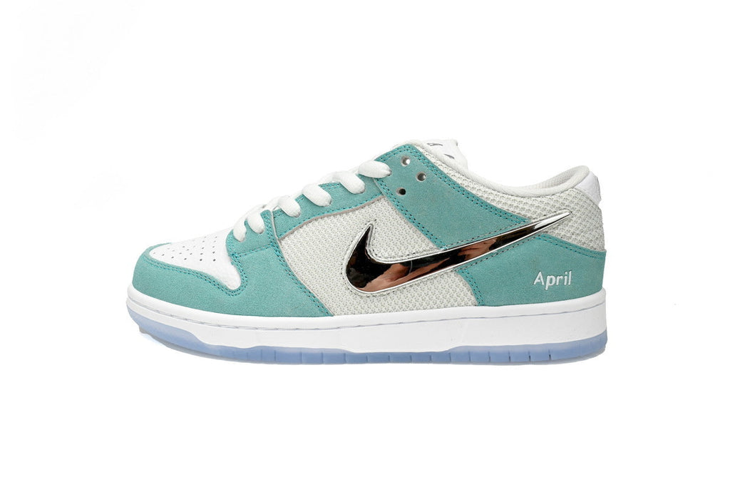Nike SB Dunk Low – Classic Streetwear Sneakers (EU 36–45)