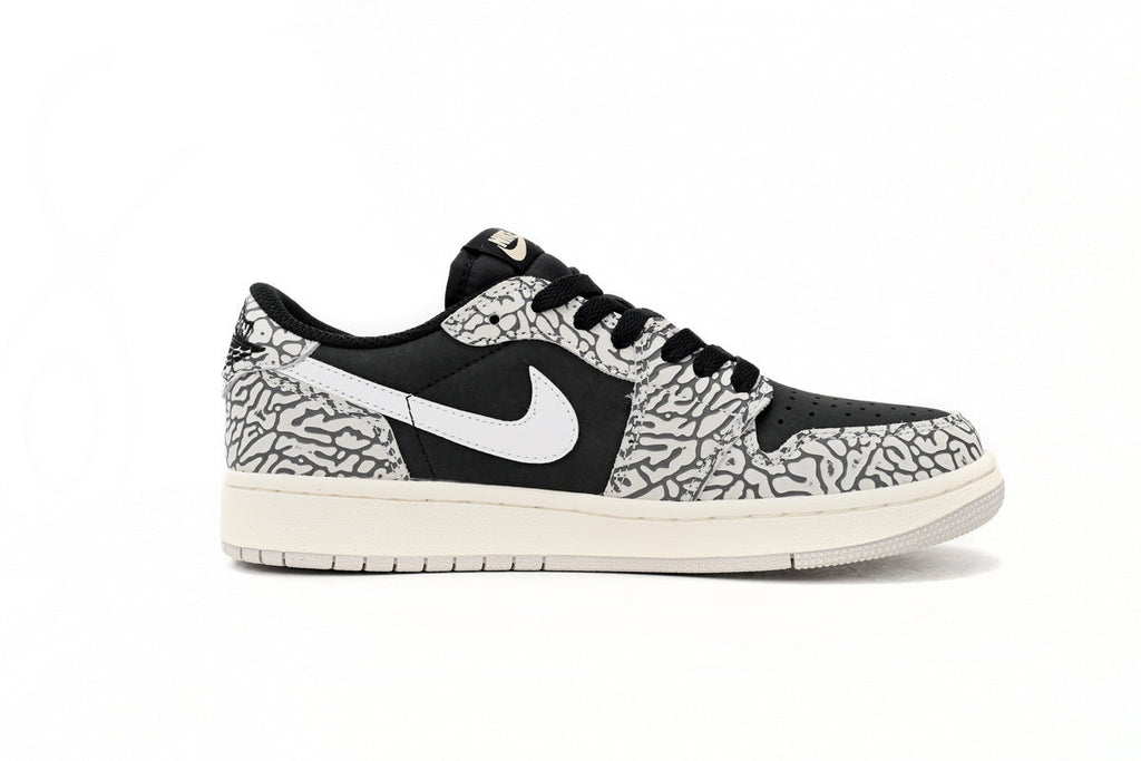 Nike Air Jordan 1 Retro Low Low-Top Sneakers