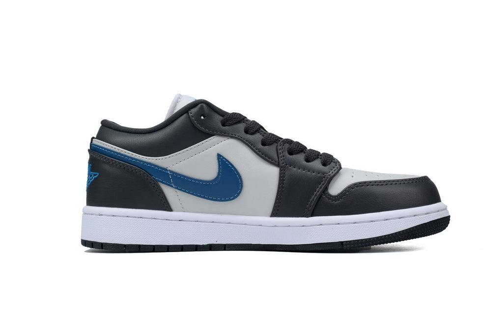 Nike Air Jordan 1 Retro Low Low-Top Sneakers