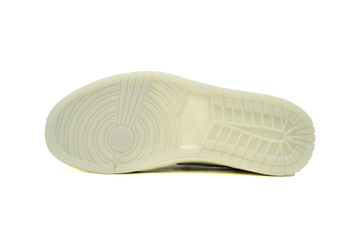 Nike Air Jordan 1 Retro Low Low-Top Sneakers