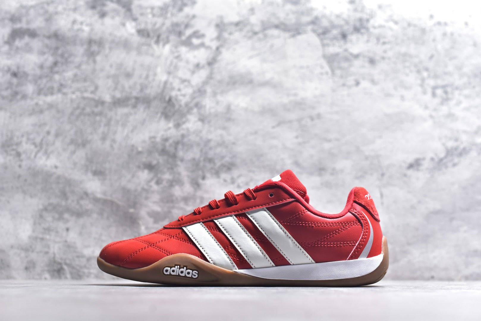 Adidas Adipista Trainers | Non-Slip & Durable Casual Shoes | EU 36-45