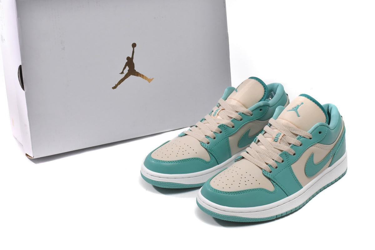 Nike Air Jordan 1 Retro Low Low-Top Sneakers