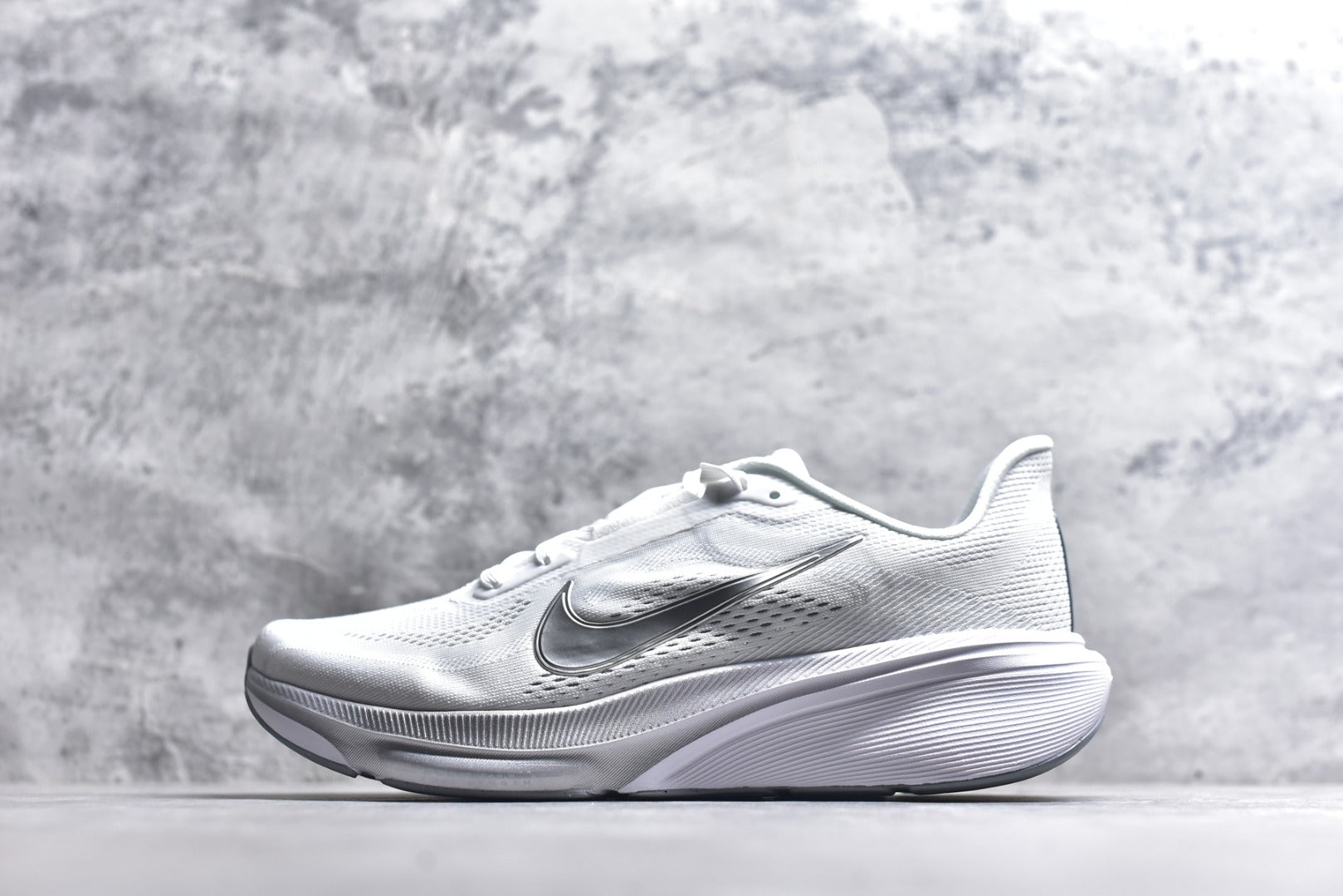 Nike Pegasus 42 Low-Top Running & Training Shoes | EU 36-45