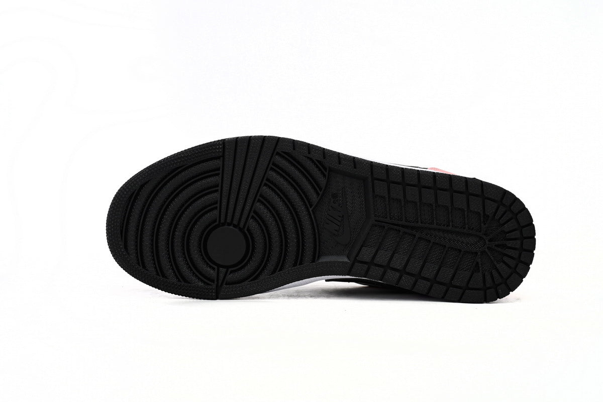Nike Air Jordan 1 Retro Low Low-Top Sneakers