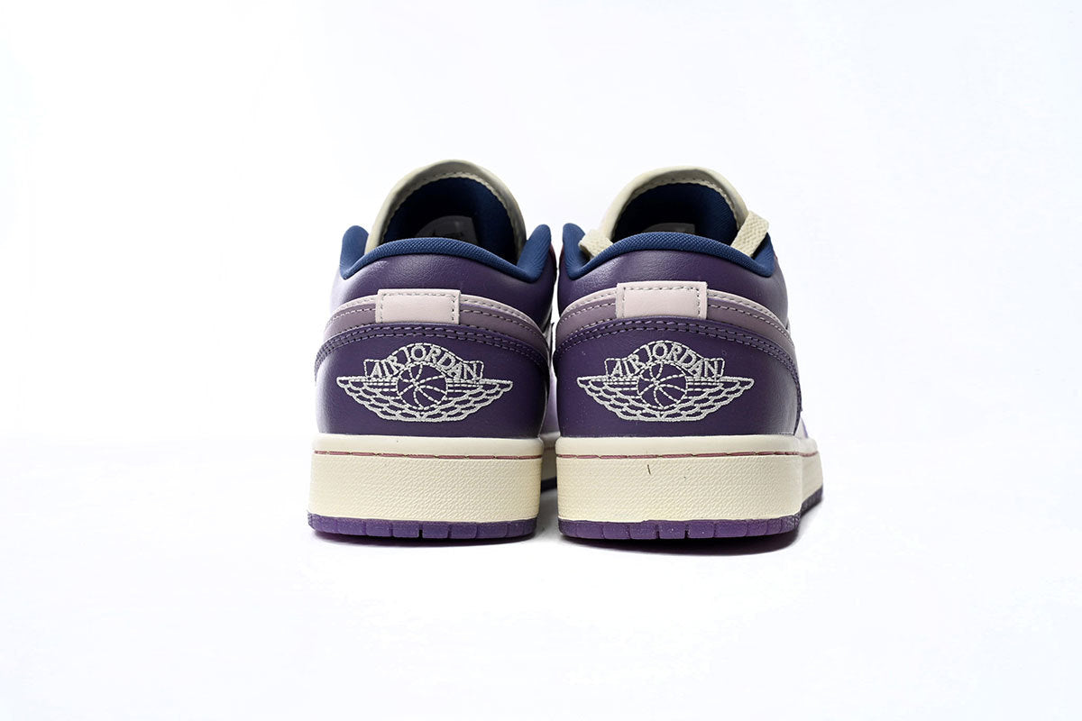 Nike Air Jordan 1 Retro Low Low-Top Sneakers