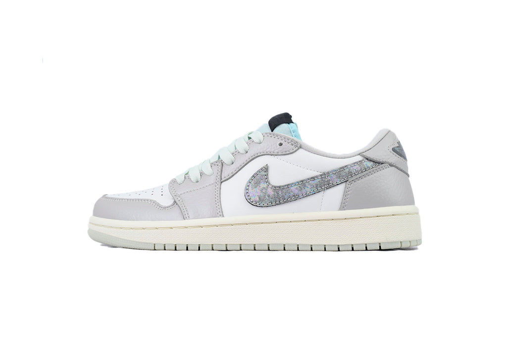 Nike Air Jordan 1 Retro Low Low-Top Sneakers
