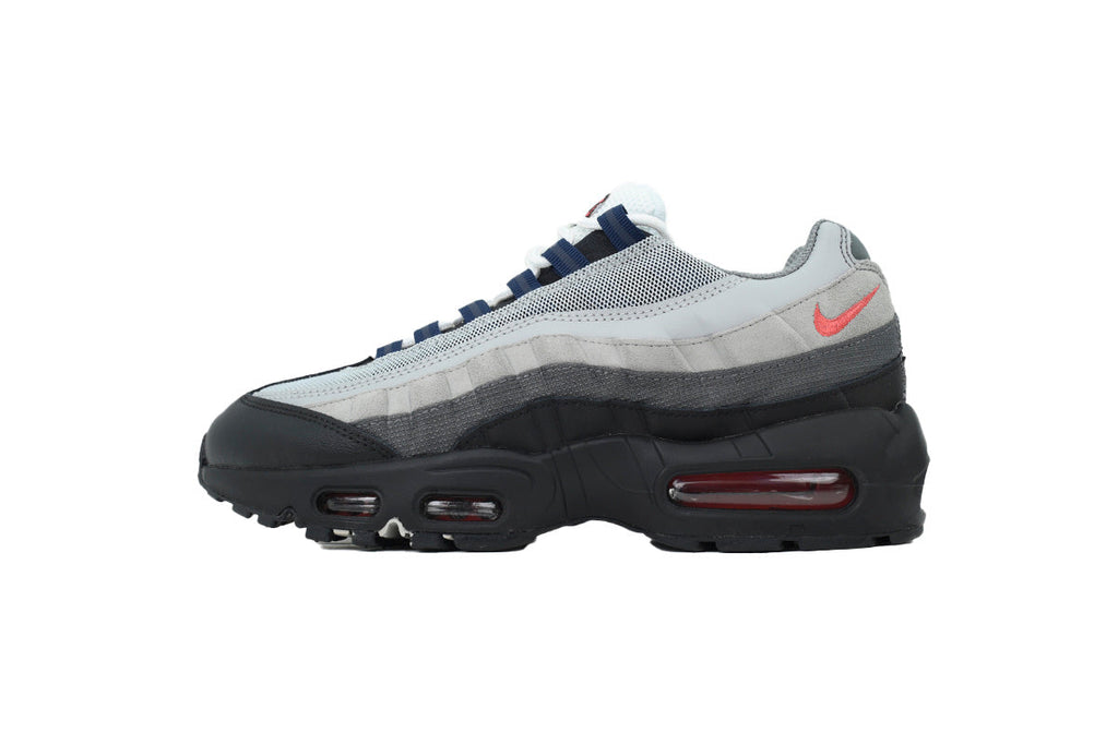 Nike Air Max 95 – Classic Sneakers