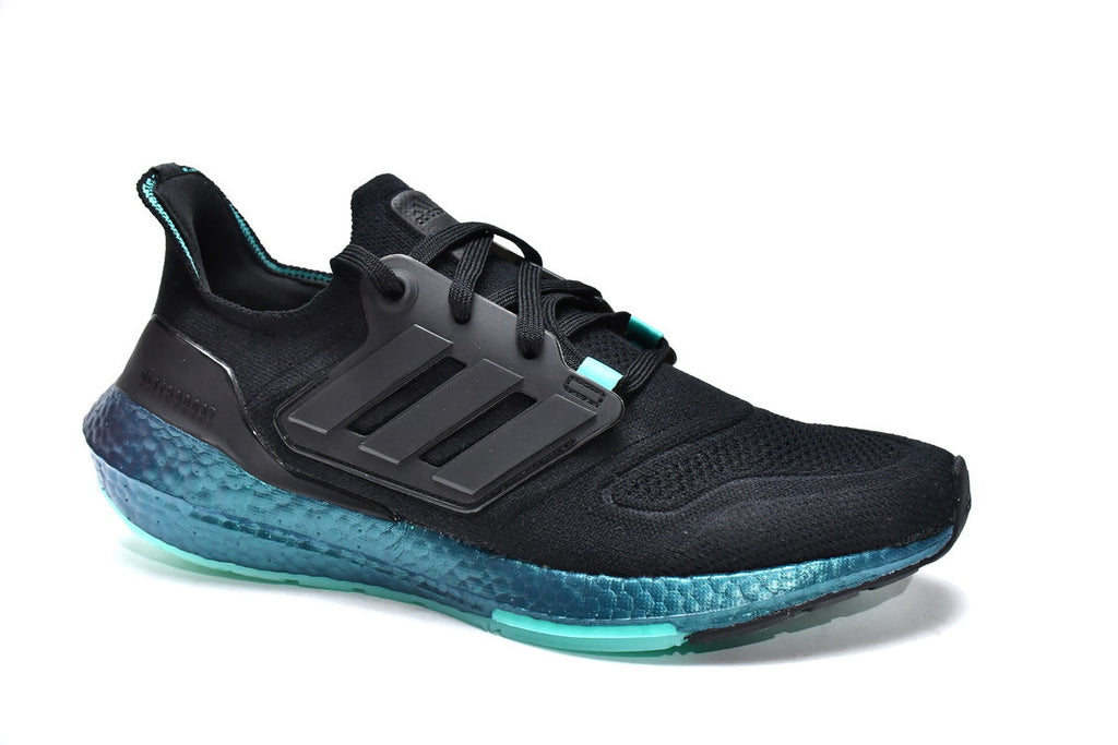 Adidas Ultraboost 22 Running Shoes