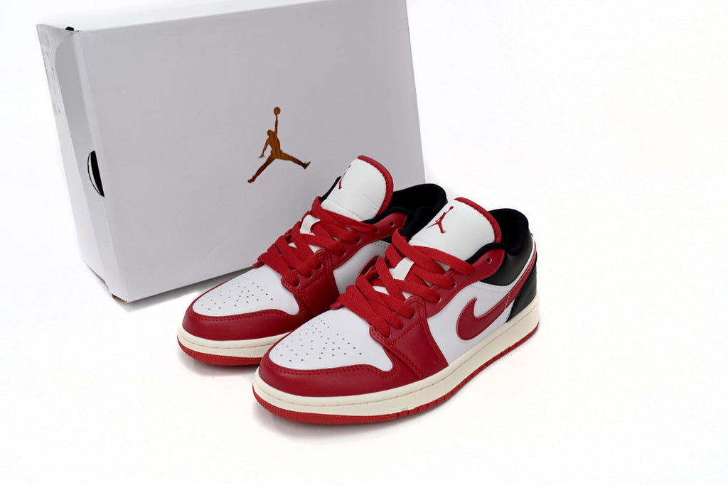 Nike Air Jordan 1 Retro Low Low-Top Sneakers